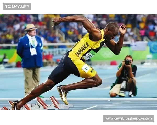 博尔特晒圣诞全家福，奥运九金王家庭幸福难逃中年发福